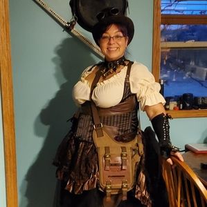 Meet your Posher, Carol